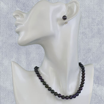 Black Pearl Necklace