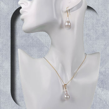 baroque pearl pendants