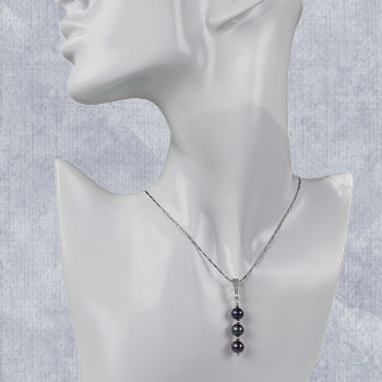 black pearl pendant with 7mm black pearls